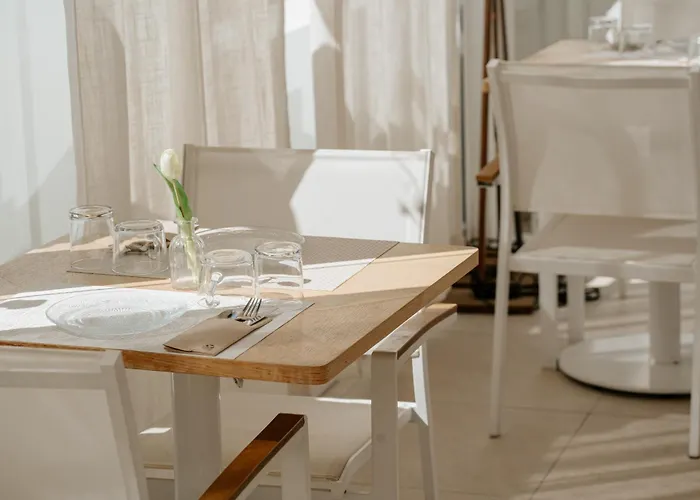 Emblemático F24-only Adults Hotel 3*